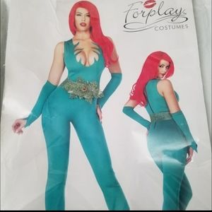 Poison Ivy costume